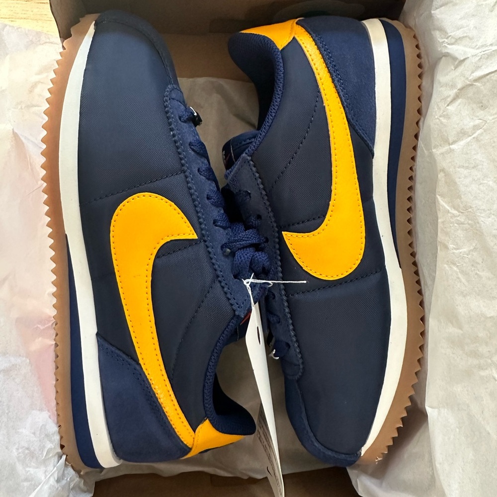 Nike Cortez Red Box